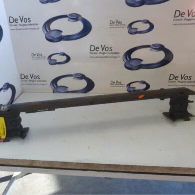 Peugeot 307 2.0 HDi 90 Front bumper frame 2003 7106C0