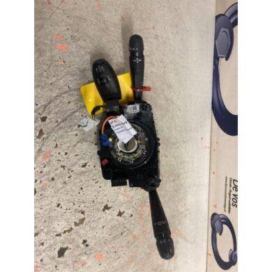 Peugeot 208 1.2 Vti 12V PureTech 82 Steering column stalk 2015 98081767ZD