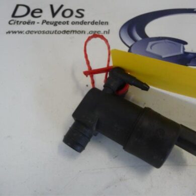 Citroen C3  Windscreen washer pump 2011 643475