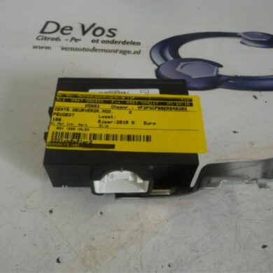 Peugeot 108  Centrale Deurvergrendelings Module 2015 B000871380