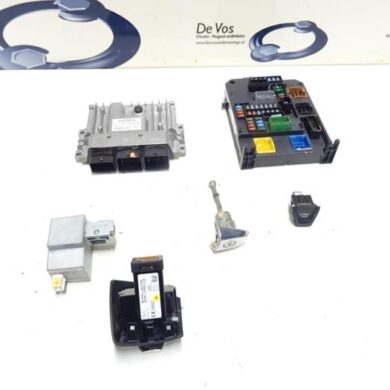 Citroen DS5  Engine management computer RHH-RHHRH02 2013 1606958180-1608215880