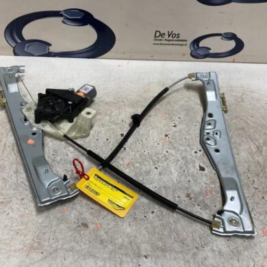 Citroen C4 Cactus 1.2 PureTech 82 12V Ruitmechaniek 4Deurs links-voor 2018 9810287780