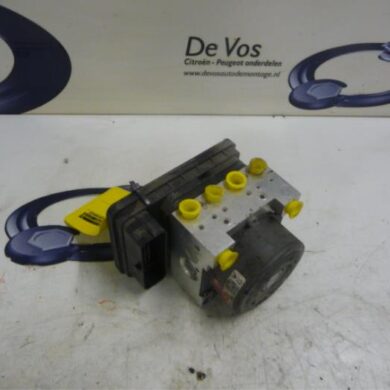 Peugeot 208  ABS Pomp 5FU-5FU5F03 2013 1609981280-1611520980