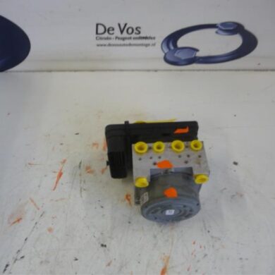 Peugeot 208  ABS Pomp 8FP8F01 2013 1610134480-1608727580