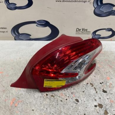 Peugeot 208 1.2 Vti 12V PureTech 82 Achterlicht rechts 2013 9672628380