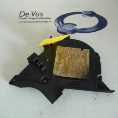 Peugeot 307  Distributiedeksel 9HX 2006 0320T6