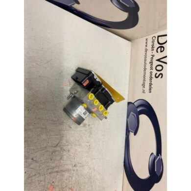 Peugeot 3008 1.6 16V HYbrid 225 ABS Pomp 5G06 2021 1647884580-1647884680