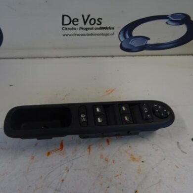 Peugeot 3008  Multi-functional window switch 2011 6490X5