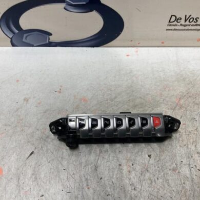 Peugeot 3008 1.6 e-THP 165 16V Switch 2018 98249155DX