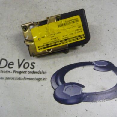 Peugeot 806 2.0 SR,SV Deurslot Mechaniek 2Deurs rechts 1997 9136J7