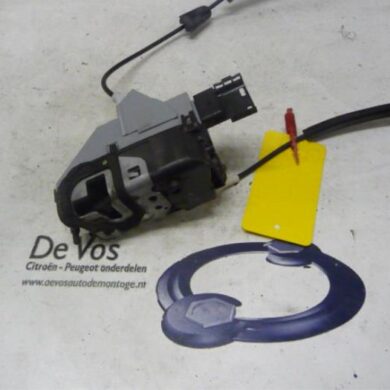 Citroen C5  Rear door lock mechanism 4-door, left 2009 9135CY-980061680