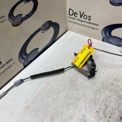 Opel Grandland X  Rear door mechanism 4-door, right 2021 9814613080