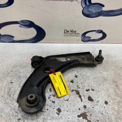 Peugeot 308 2.0 BlueHDi 150 16V Front wishbone, right 2016 9878311280