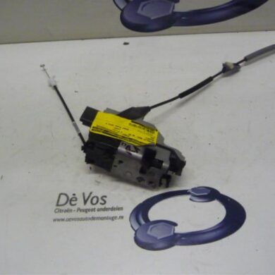 Peugeot 208 1.4 16V Deurslot Mechaniek 4Deurs rechts-achter 2012 9688080980