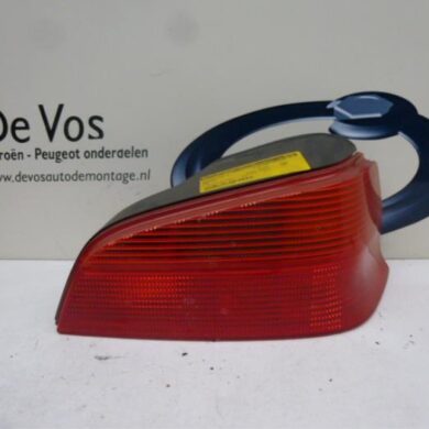 Peugeot 106 1.1 XN,XR,XT,Accent Taillight, right 1997 6351G6