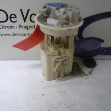 Citroen Xantia 1.8i 16V Electric fuel pump LFY 2000 152577