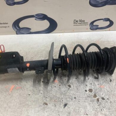 Peugeot 308 1.5 BlueHDi 130 Front shock absorber rod, left 2020 1628565580