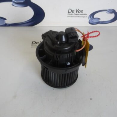 Peugeot 108 1.0 12V Kachel Ventilatiemotor 2015 B000493380