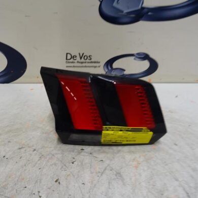 Peugeot 3008  Achterlicht links 2019 9810477880