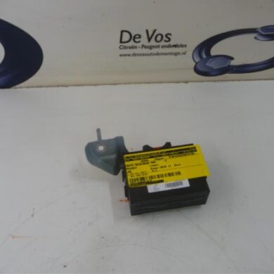 Peugeot 108  Centrale Deurvergrendelings Module 2015 B000871380