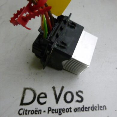 Peugeot 308 1.6 VTI 16V Heater resistor 2008 6441AA