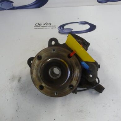 Peugeot 206 PLUS 1.4 XS Fusee links-voor 2010 364675