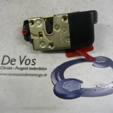 Peugeot 406 2.2 16V Deurslot Mechaniek 4Deurs rechts-achter 2001 913870
