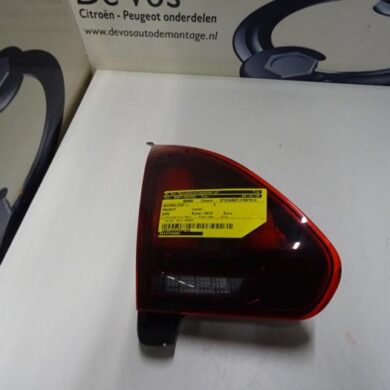 Peugeot 2008  Achterlicht links 2018 9814758480