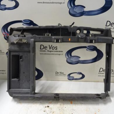 Peugeot 207  Front panel 2011 7104KN