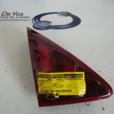 Peugeot 3008  Taillight, left 2015 9805511380