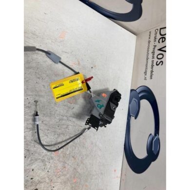 Peugeot 2008 1.2 VTi 12V PureTech 130 Deurslot Mechaniek 4Deurs rechts-achter 2020 9830564580