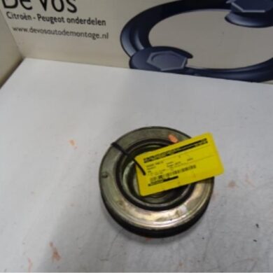 Peugeot 308  Crankshaft pulley AHW 2015 9801350180