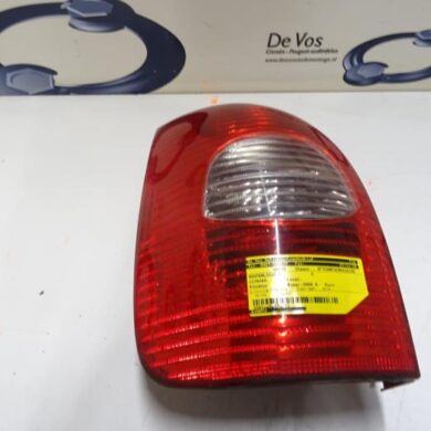 Citroen Picasso 1.6i 16V Rücklicht links 2008 6350T2