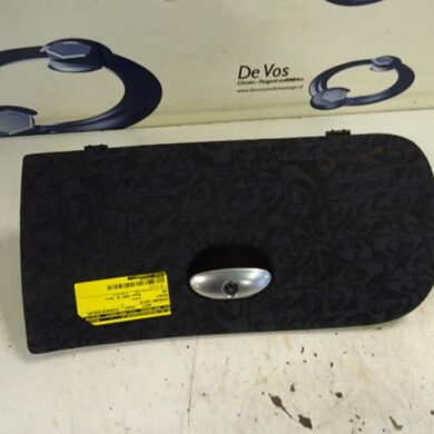Peugeot 206 1.6 16V Glovebox 2003 8218C8