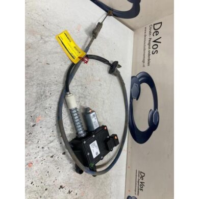 Peugeot 5008 2.0 HDiF 16V Parking brake motor RHE 2011 470219