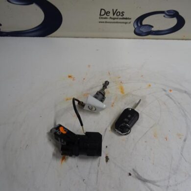 Peugeot 308  Slotenset Cilinder (compleet) 2015 1610783580