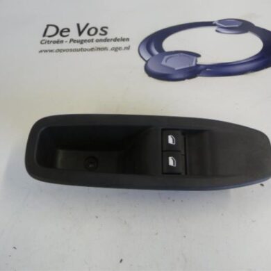 Peugeot 208 1.4 16V Combischakelaar ramen 2012 96758193ZD