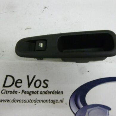 Peugeot 3008 2.0 HDiF 16V Elektrisch Raam Schakelaar 2009 6490X7
