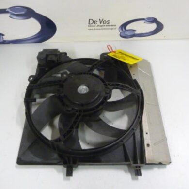 Peugeot 208  Cooling fan housing 2012 9675280980