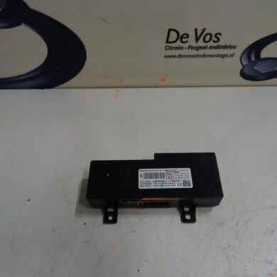 Peugeot 3008  Telefoon interface 2019 9831611580