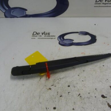 Peugeot 2008  Rear wiper arm 2016 6429GN