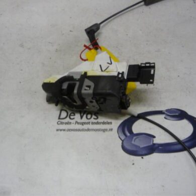 Citroen C5  Door lock mechanism 4-door, front left 2009 9135CW