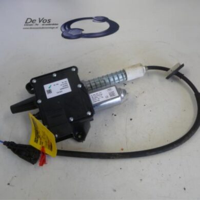 Citroen C4  Parking brake motor AHRAH01 2015 470217