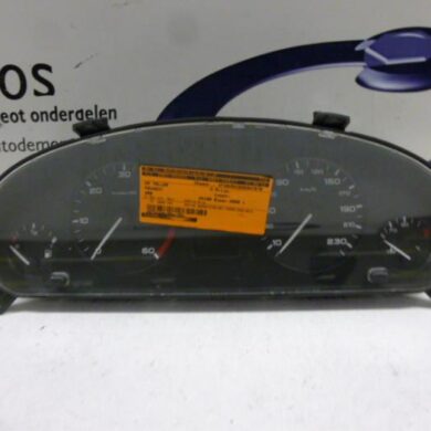 Peugeot 406 2.0 HDi 90 Kilometerteller KM 2000 6101PG