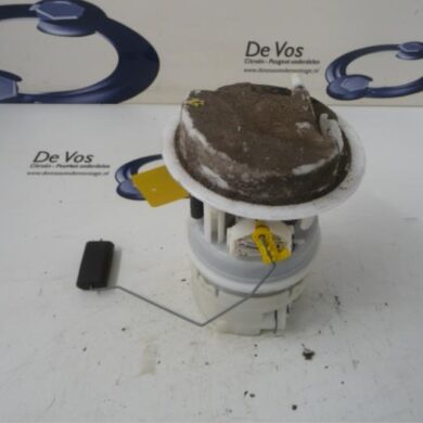 Peugeot 206 PLUS 1.4 XS Electric fuel pump KFW 2009 1525Y1