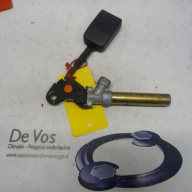 Peugeot 106 1.4 XN,XR,XS,XT Gordelspanner links 1999 8972EV