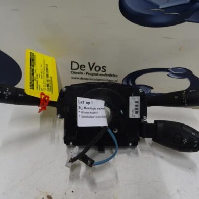 Peugeot 207  Steering column stalk 2011 6242YP