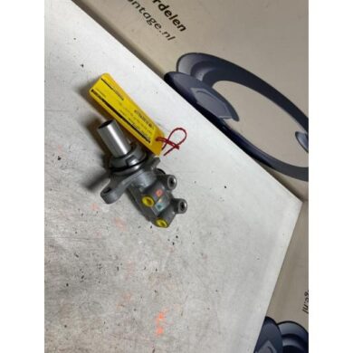 DS Automobiles DS7 Crossback  Hoofdremcilinder 5G06 2018 1647858080