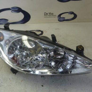 Peugeot 307 2.0 16V Koplamp rechts 2003 6205Z2