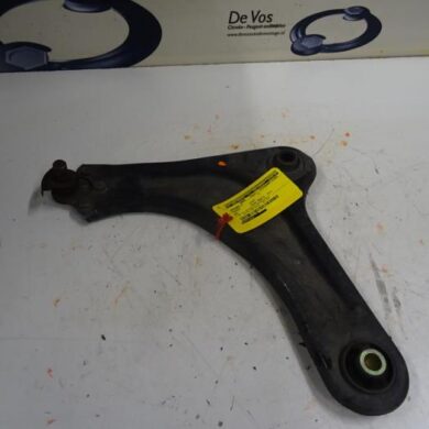 Peugeot 208  Front wishbone, left 2015 9870772080
